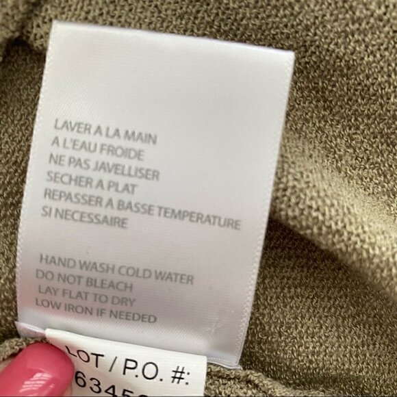 Tribal crew neck sweater with long sleeves, loose fitting,  stretchy knit - Picture 8 of 10